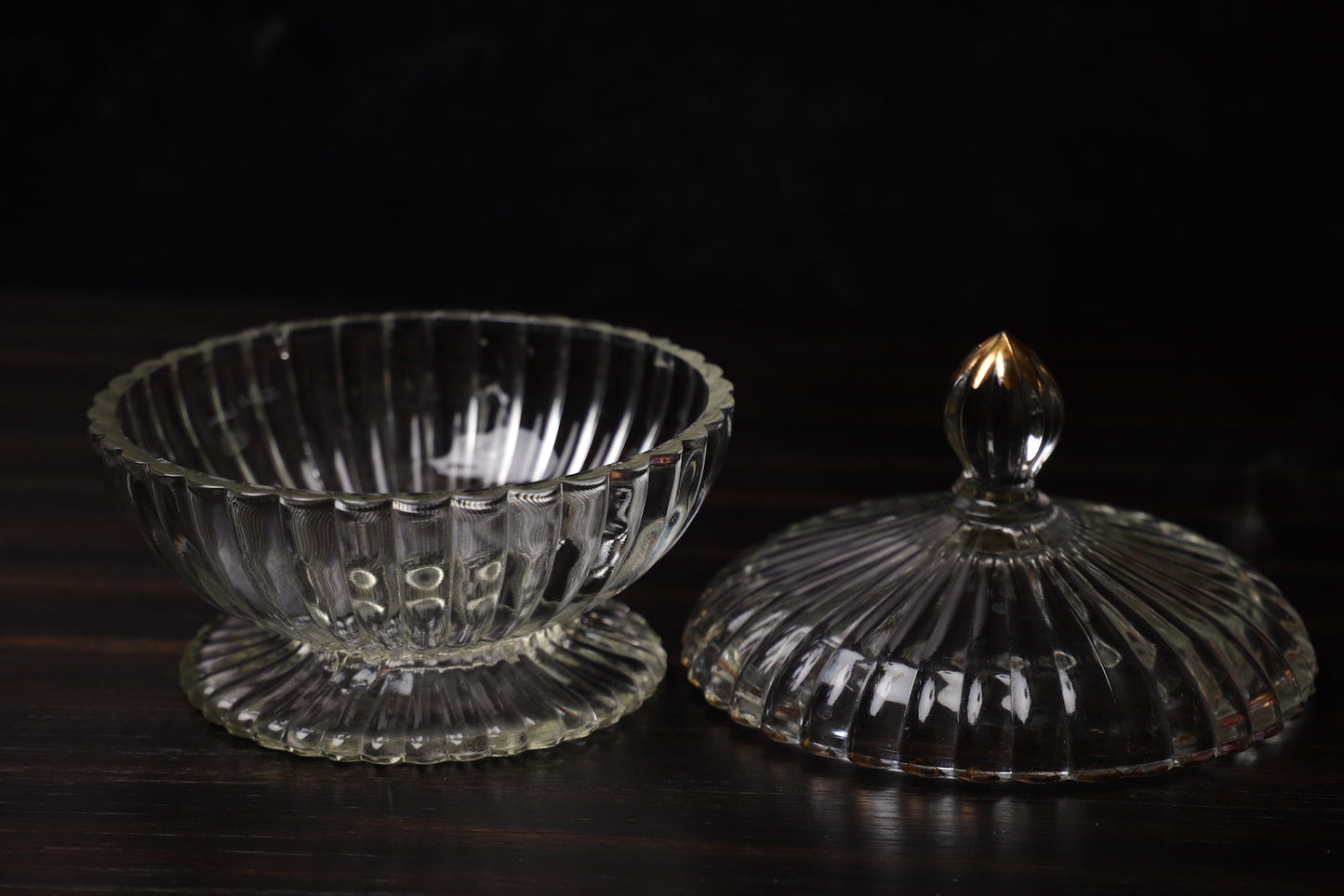 Medium bowl with lid