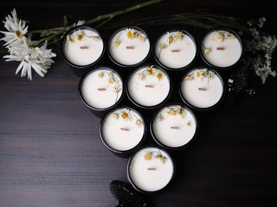 He Loves Me (Not) 8 oz