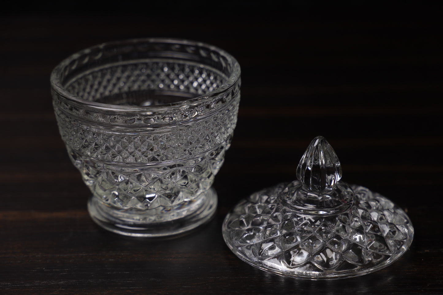 Small bowl with lid